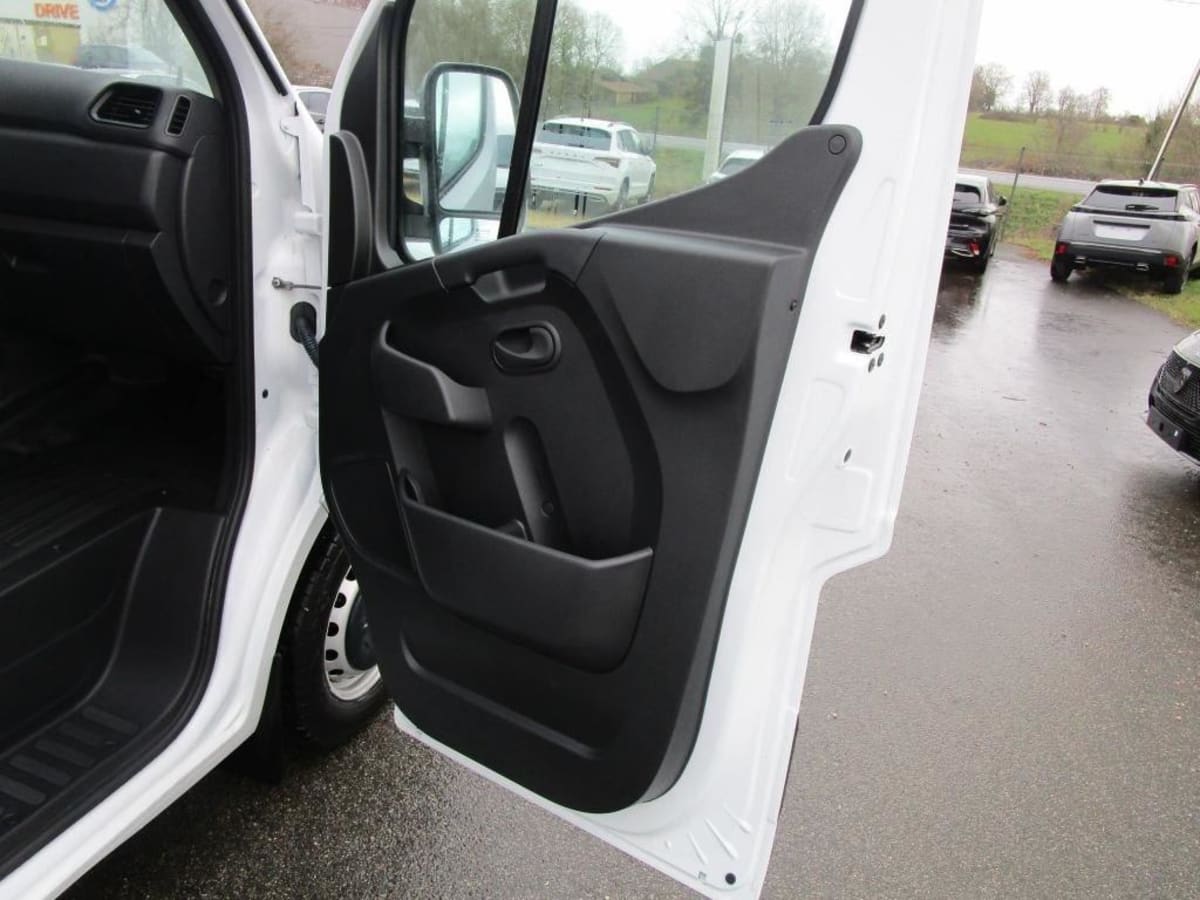 282538_p2 - RENAULT - MASTER - 2023 - photo 10