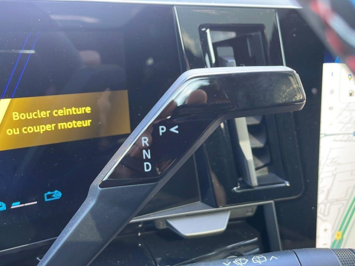 349804_p2 - RENAULT - ESPACE - 2025 - photo 10