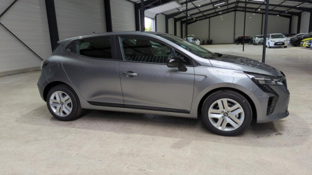 45948_p28 - RENAULT - CLIO 5 - 2025