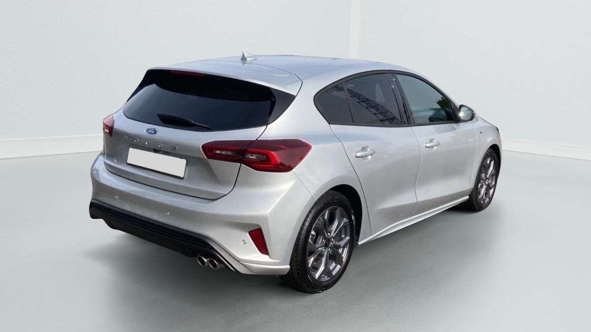 345581_p2 - FORD - FOCUS - 2025 - photo 4