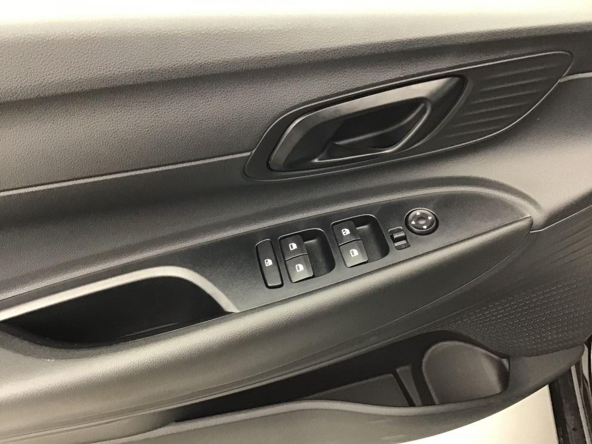 367427_p2 - HYUNDAI - I 20 - 2025 - photo 9