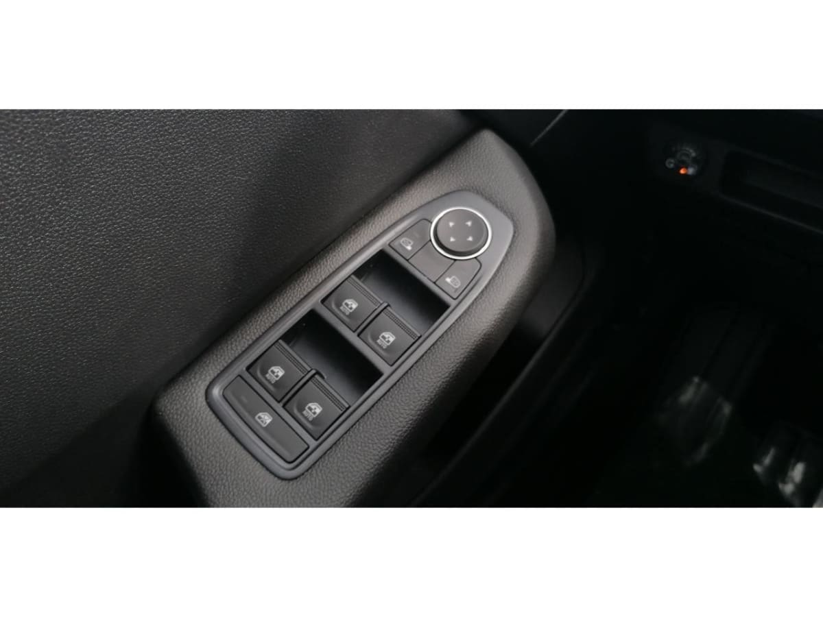 356595_p2 - RENAULT - CLIO - 2025 - photo 9