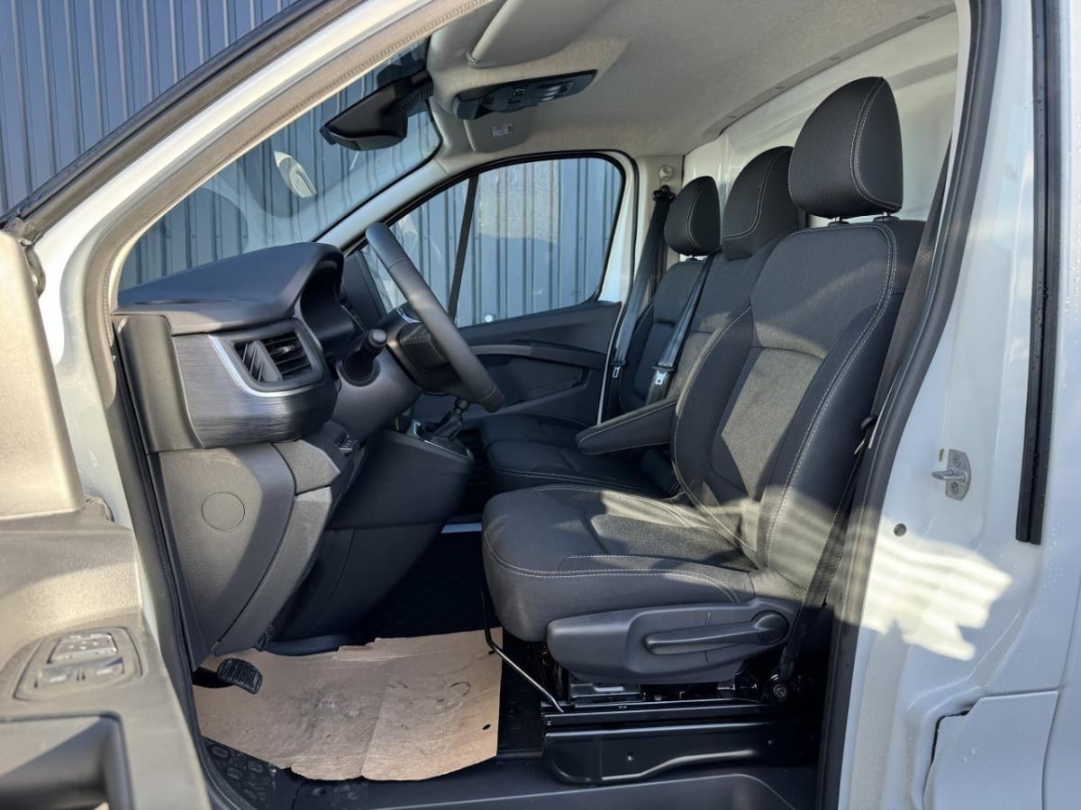 364973_p2 - RENAULT - TRAFIC - 2025 - photo 7