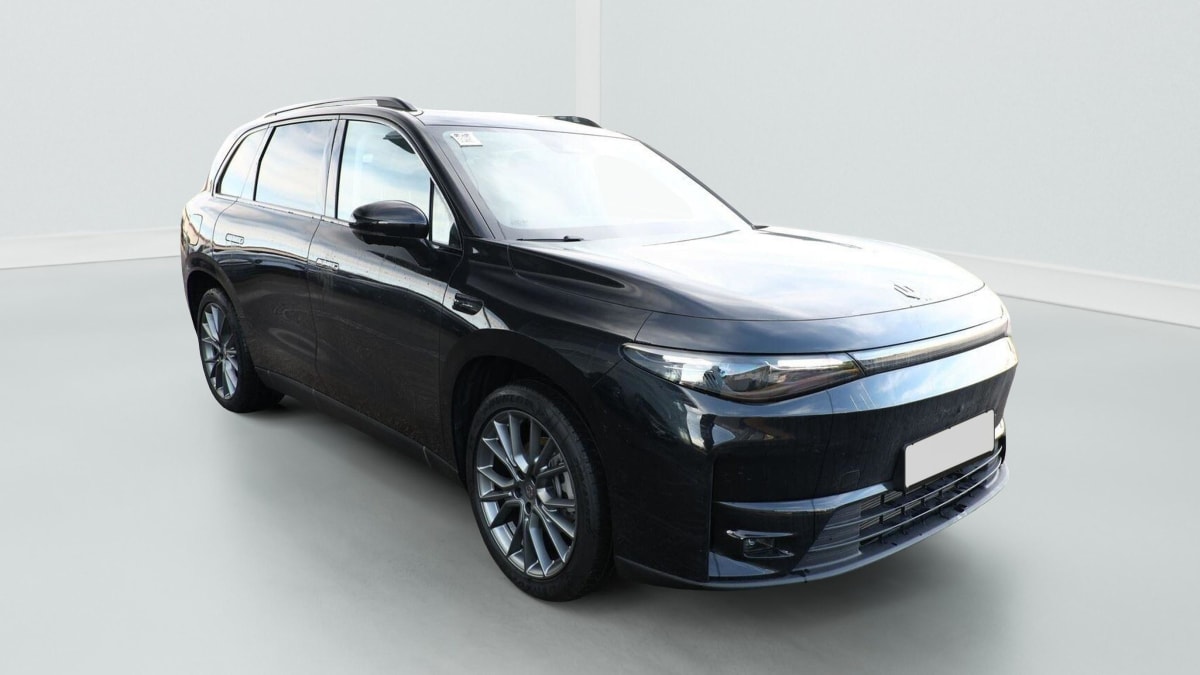 369689_p2 - LEAPMOTOR - C10 - 2026 - photo 1