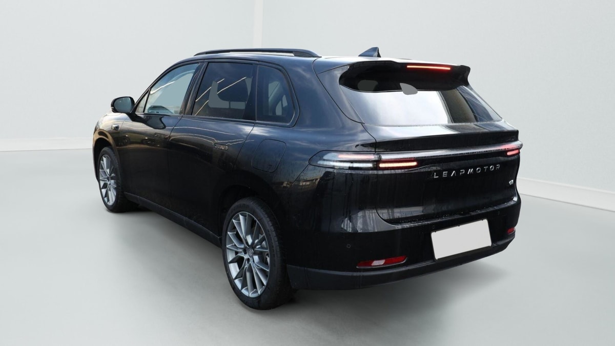 369689_p2 - LEAPMOTOR - C10 - 2026 - photo 4