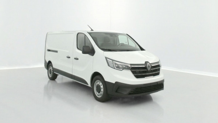 384542_p2 - RENAULT - TRAFIC - 2026
