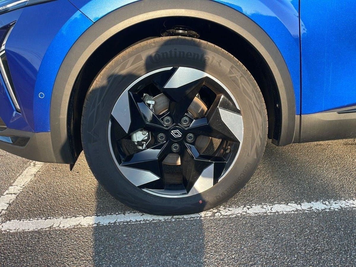 359801_p2 - RENAULT - CAPTUR - 2025 - photo 9