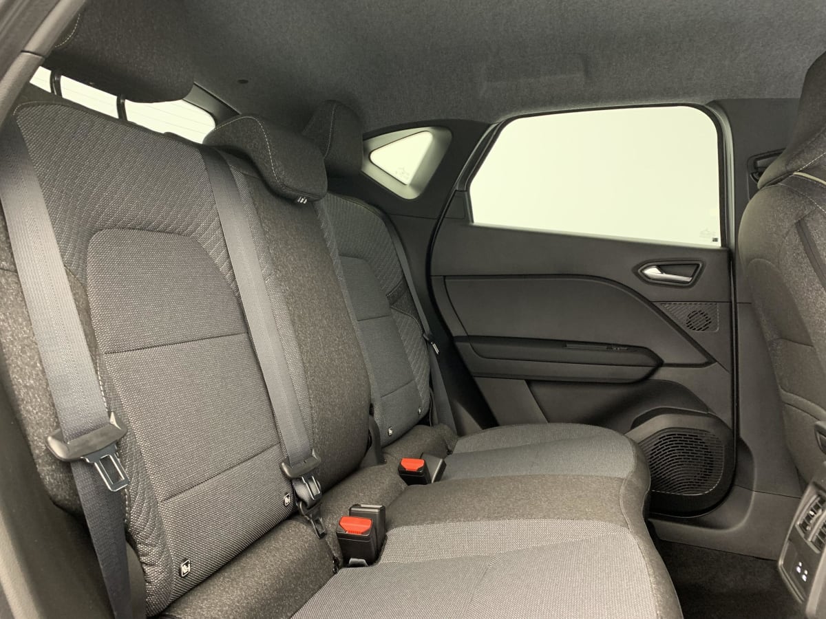 386038_p2 - RENAULT - CAPTUR - 2026 - photo 10