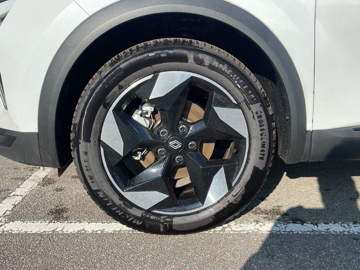 359694_p2 - RENAULT - CAPTUR - 2025 - photo 9