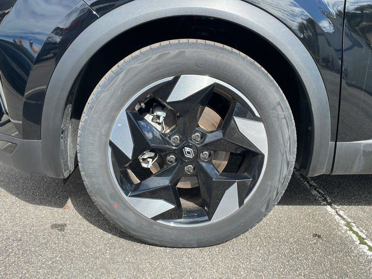 356559_p2 - RENAULT - CAPTUR - 2025 - photo 9