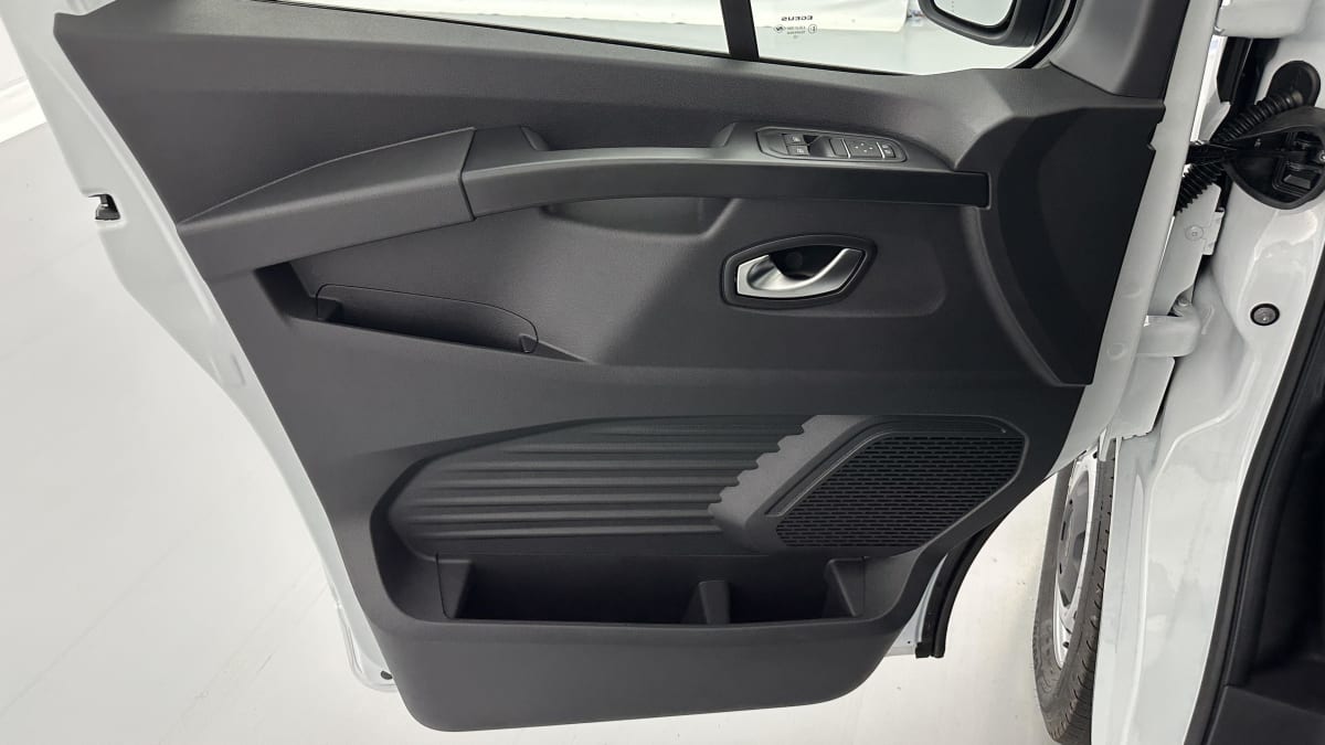 386013_p2 - RENAULT - TRAFIC - 2026 - photo 8