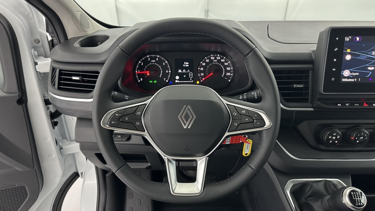 386013_p2 - RENAULT - TRAFIC - 2026 - photo 9