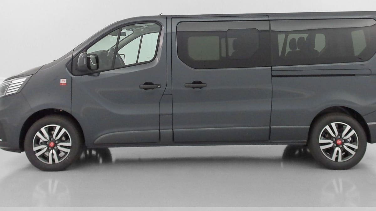 394372_p2 - RENAULT TRUCKS - TRAFIC COMBI - 2026 - photo 4