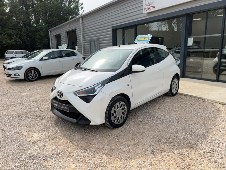 3760920 - TOYOTA - AYGO (2) - 2020