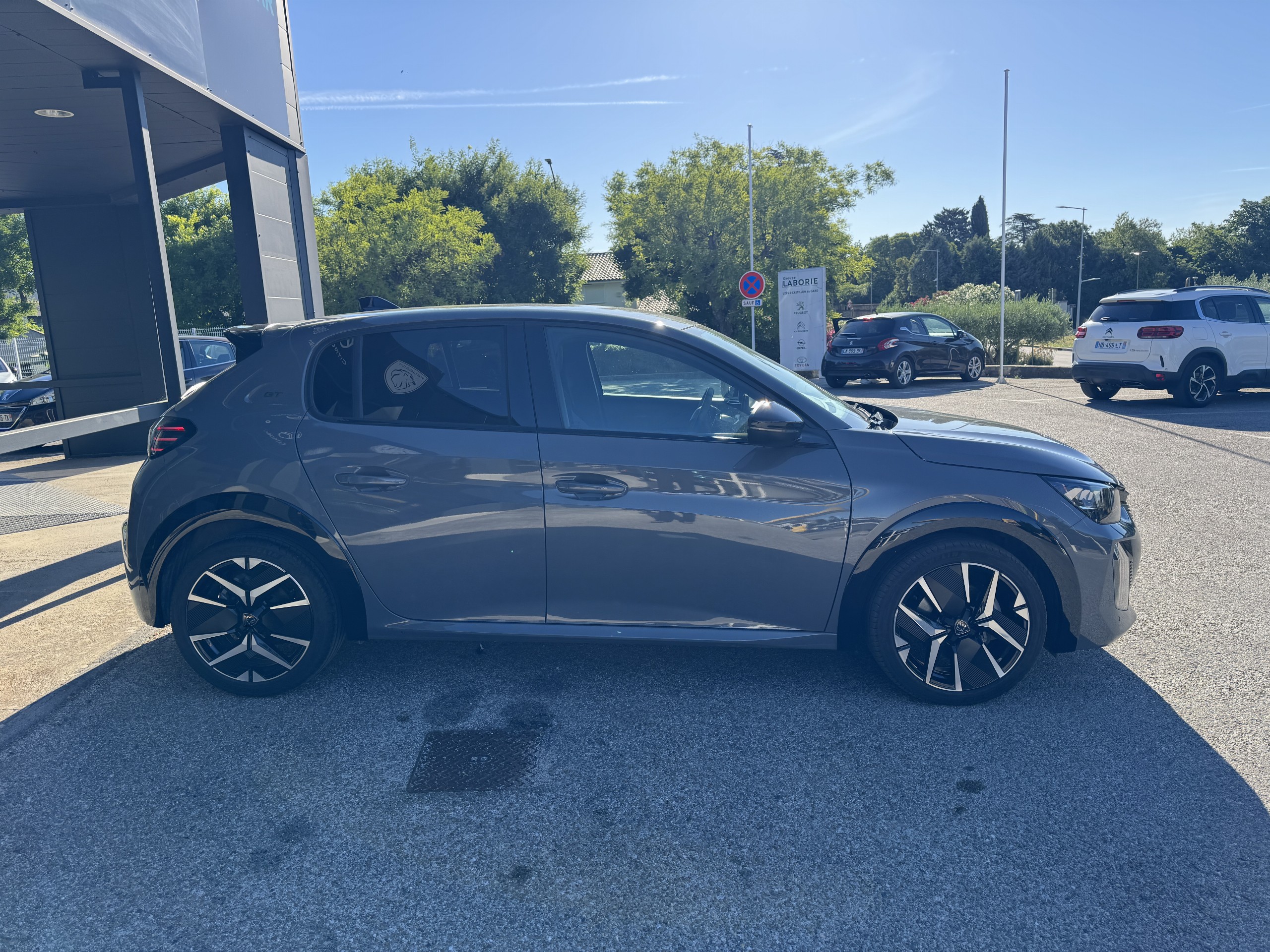 4400 - PEUGEOT - 208 (2) - 2025 - photo 2