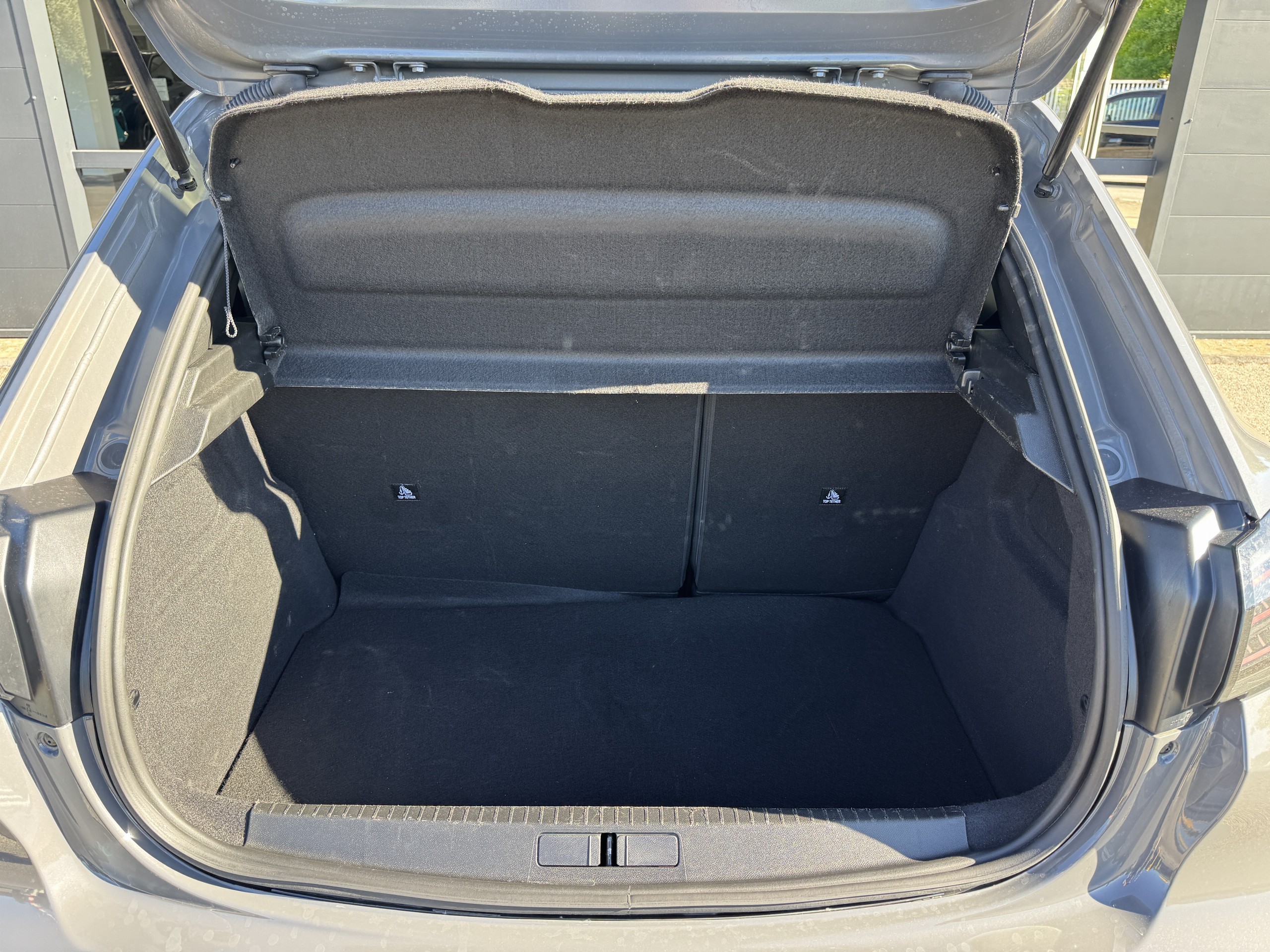 4400 - PEUGEOT - 208 (2) - 2025 - photo 21