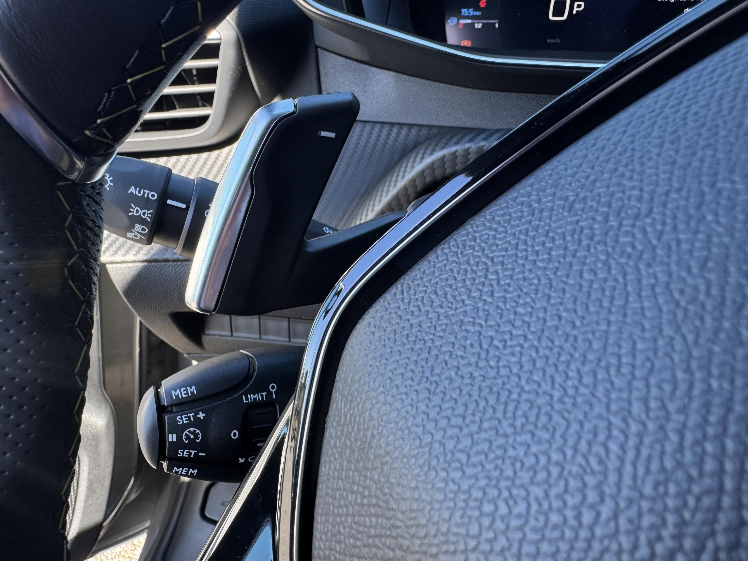 4400 - PEUGEOT - 208 (2) - 2025 - photo 35