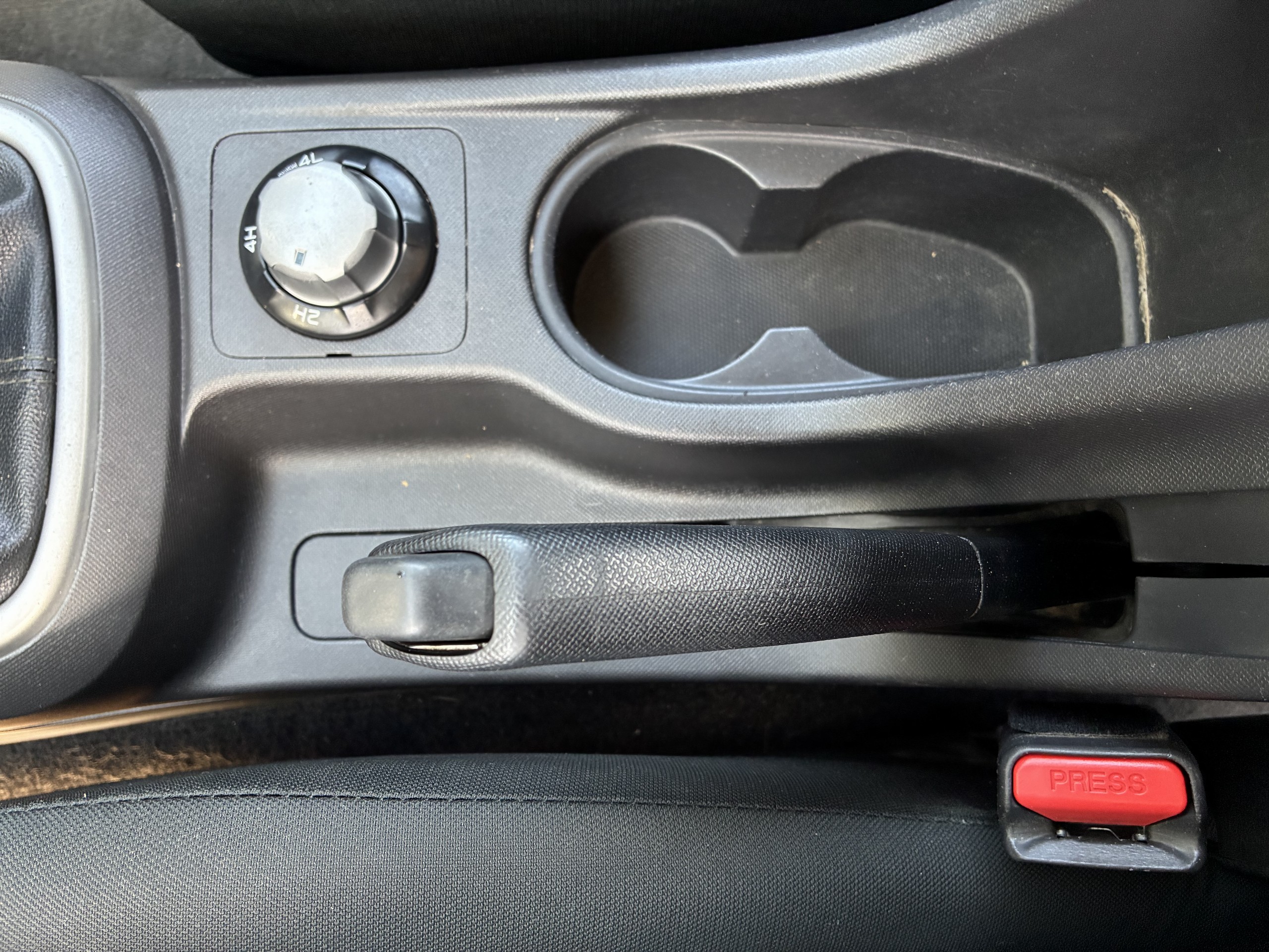 4425 - ISUZU - D MAX CA (2) - 2015 - photo 33