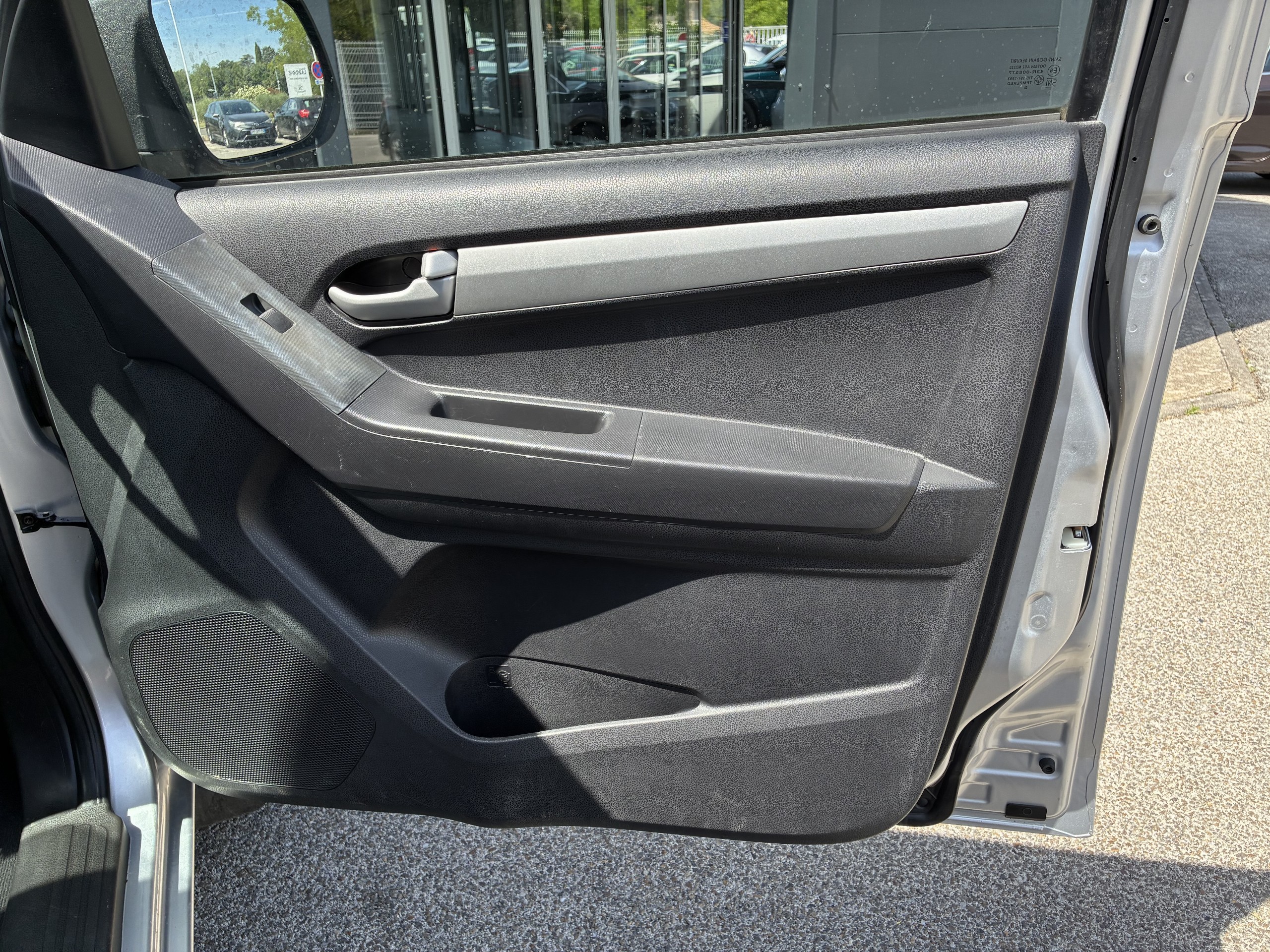 4425 - ISUZU - D MAX CA (2) - 2015 - photo 37